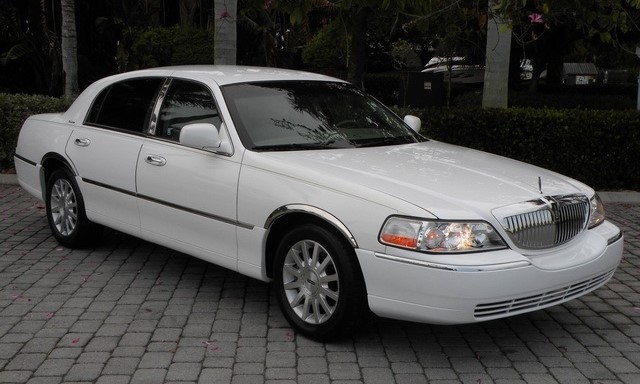 lincoln town car